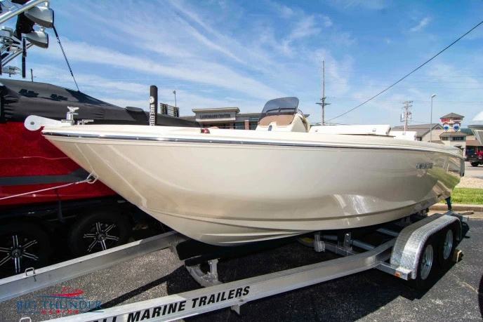 2024 CAPOFORTE SX200 on display at the Big Thunder Marine Fall Boat Show